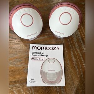 NWOT Momcozy M6 Hands- Free Wearable Electric Breast Pump